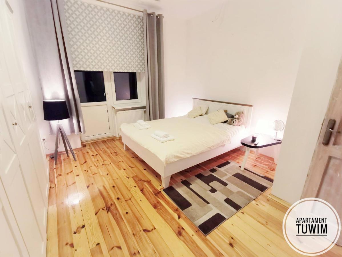 Apartament Tuwim Przemyśl Buitenkant foto