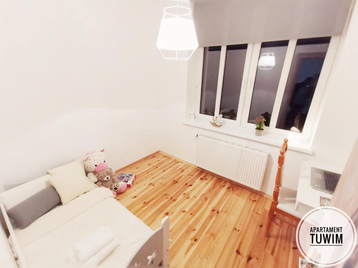Apartament Tuwim Przemyśl Buitenkant foto
