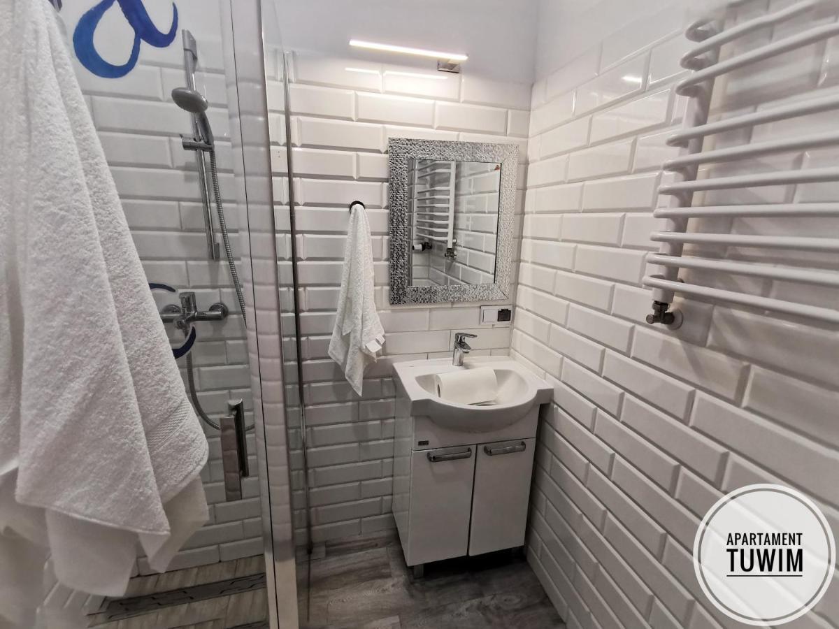 Apartament Tuwim Przemyśl Buitenkant foto